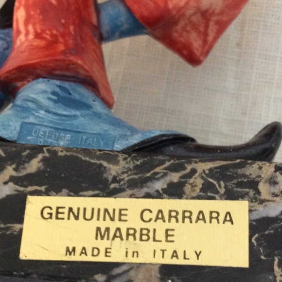 Home a Clown that is happy on a marble stand made in Italy. * - Picture 6 of 6